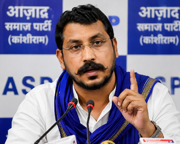 चंद्रशेखर आजाद का बड़ा आरोप यूपी में अघोषित इमरजेंसी