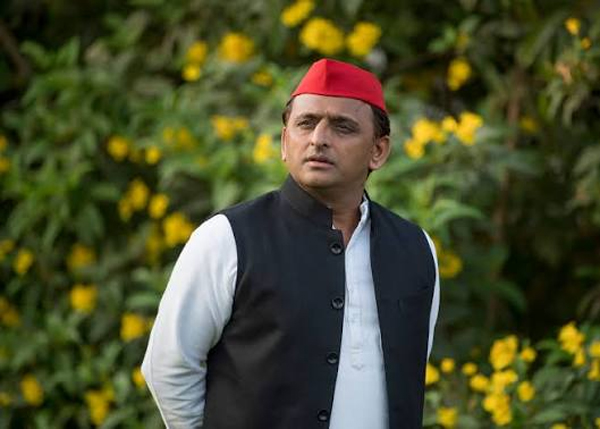 जौहर यूनिवर्सिटी पर कार्रवाई के विरोध में अखिलेश यादव सरकार पर हमलावर