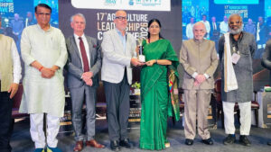 केंद्रीय मंत्री अनुप्रिया पटेल एग्रीकल्चर लीडरशिप कॉन्क्लेव 2026 में संबोधित करते हुए