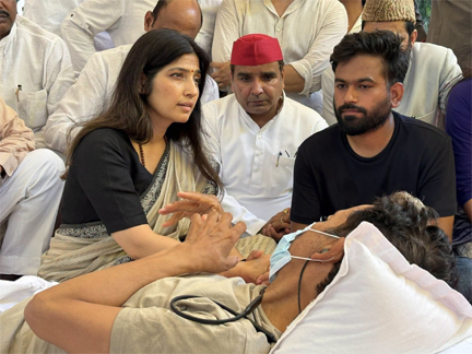 सोनम वांगचुक से मिलीं डिंपल यादव, सरकार से संवाद की अपील