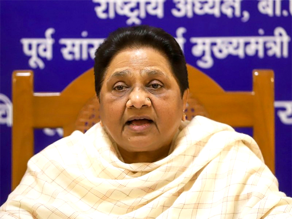 जौहर यूनिवर्सिटी पर मायावती की सलाह