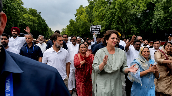 धर्मेंद्र प्रधान के इस्तीफे की मांग पर कांग्रेस का संसद से प्रधानमंत्री आवास तक मार्च