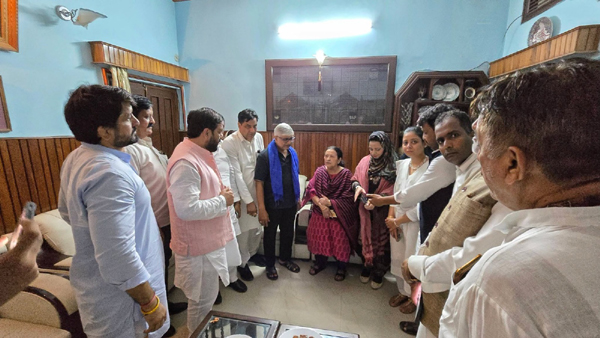 जौहर विश्वविद्यालय पहुंचे राजेन्द्र पाल गौतम