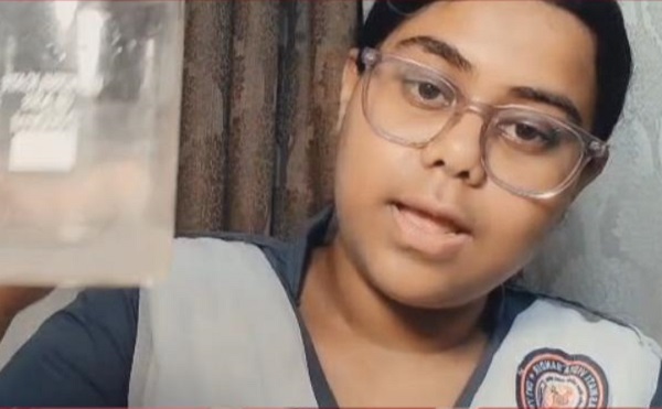लखनऊ में छात्रा शोरवी सिंह ने रसायन विज्ञान का रोचक प्रयोग प्रस्तुत किया