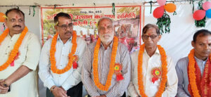 बरेली में कर्मा पूजा पर आदिवासी लोक संगीत और पारंपरिक नृत्य