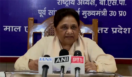 मायावती ने बीमारी की अफवाहों पर लगाया विराम
