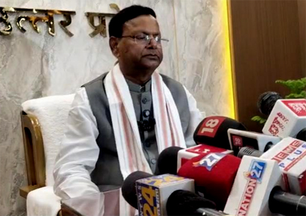 पंकज चौधरी का कांग्रेस पर हमला, सोनिया गांधी के वोटर लिस्ट मामले पर उठाए सवाल